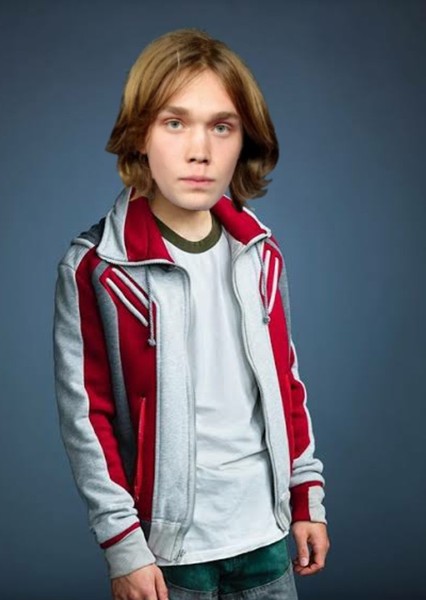 Charlie Plummer photo