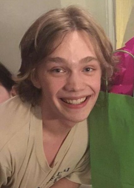 Charlie Plummer photo