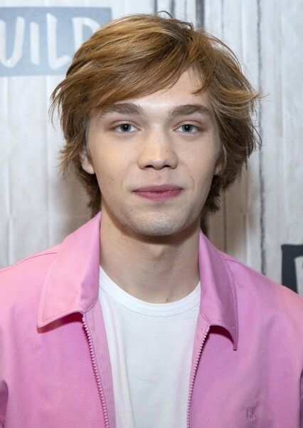 Charlie Plummer photo