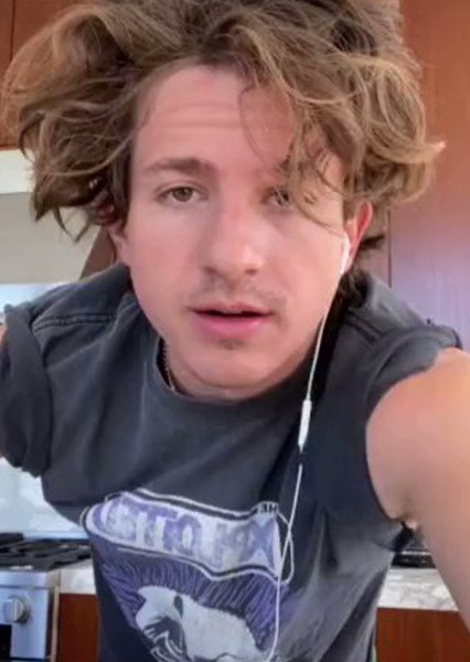Charlie Puth photo