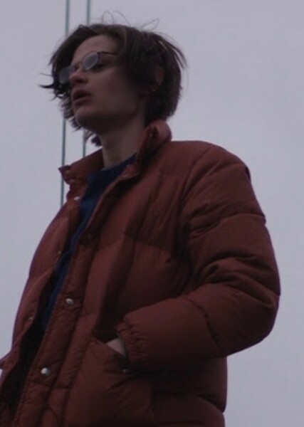 Charlie Tahan photo