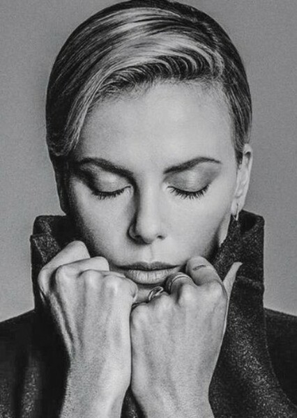 Charlize Theron photo