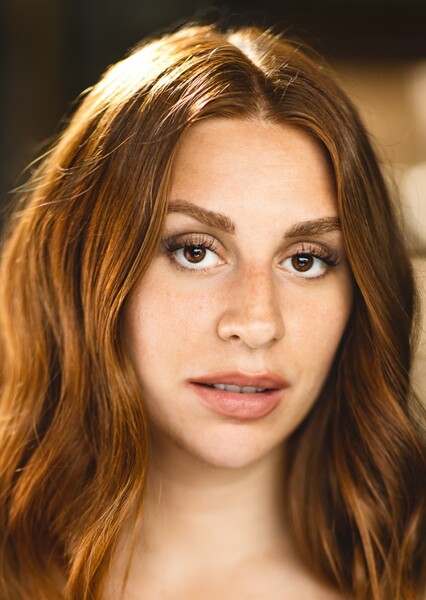 Charlotte Dobre