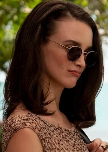 Charlotte Le Bon photo
