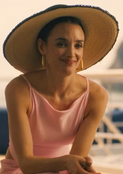 Charlotte Le Bon photo