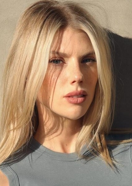 Charlotte McKinney photo