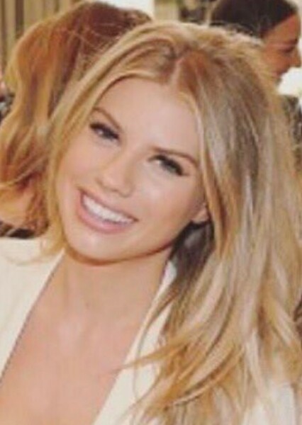 Charlotte McKinney photo
