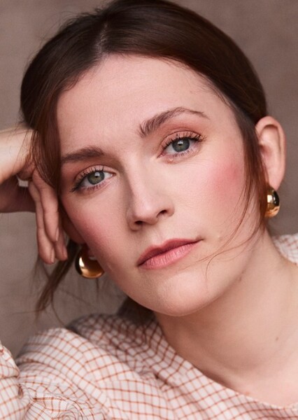 Charlotte Ritchie photo