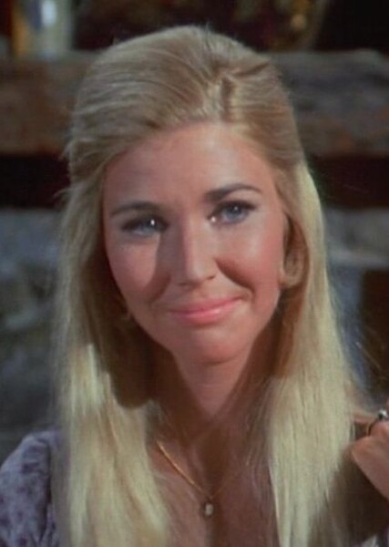 Charlotte Stewart photo