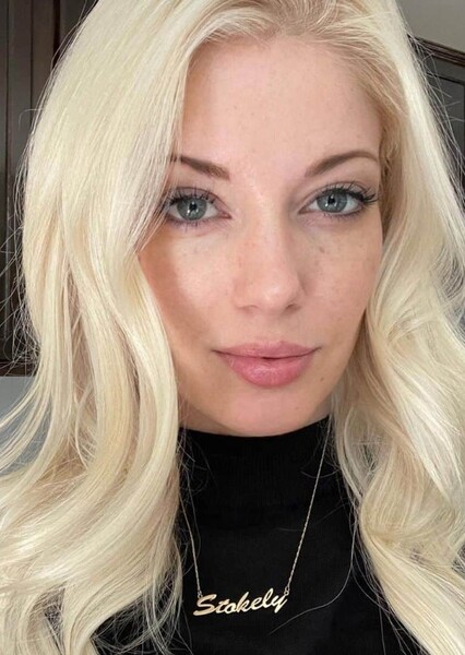 Charlotte Stokely photo