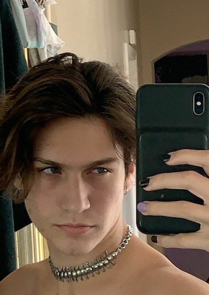Chase Hudson photo