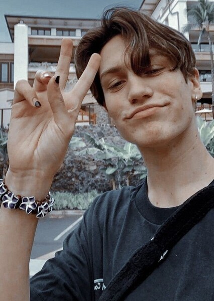 Chase Hudson photo