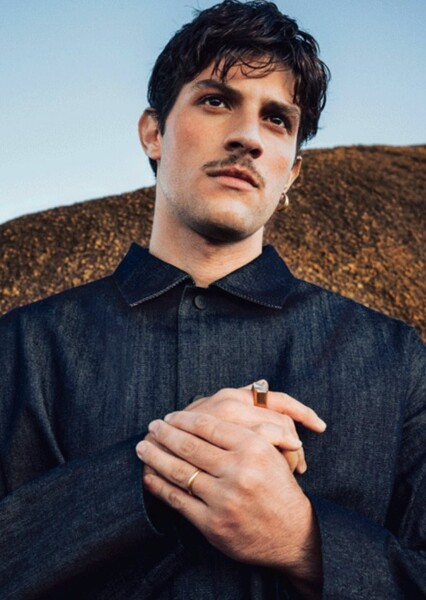 Chay Suede photo