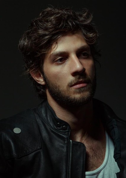 Chay Suede photo