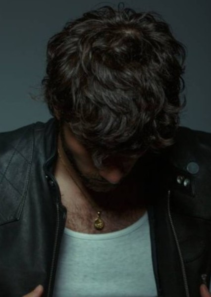 Chay Suede photo
