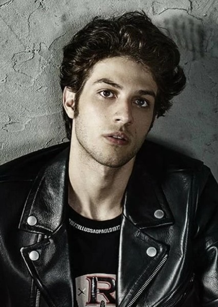 Chay Suede photo