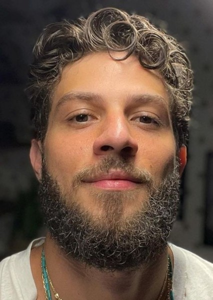 Chay Suede photo
