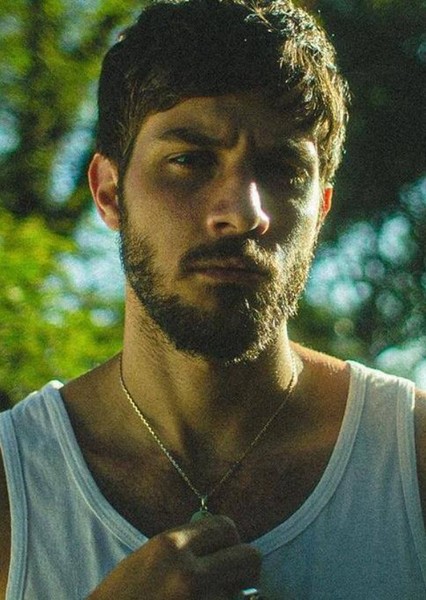 Chay Suede photo