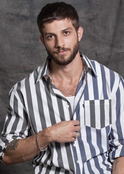 Chay Suede photo