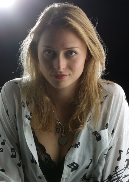 Chelsie Preston Crayford photo