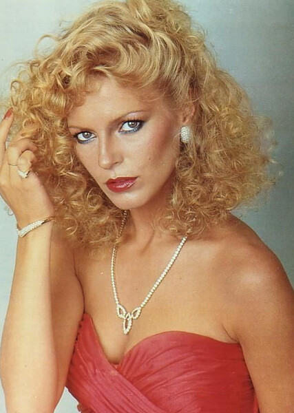 Cheryl Ladd photo