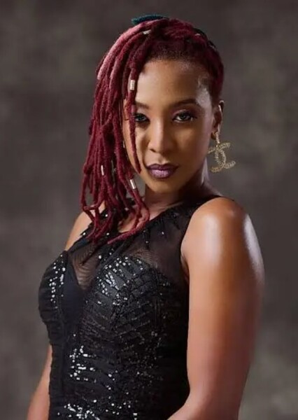 Chi Mhende photo