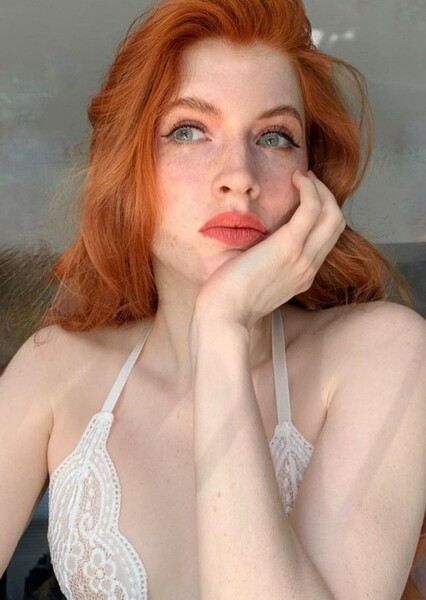 Chiara Weasley photo