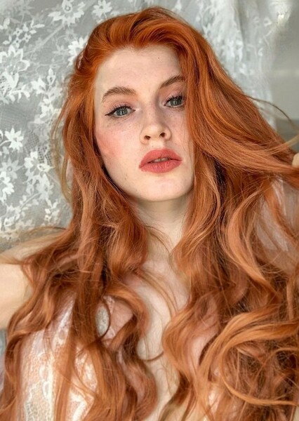 Chiara Weasley photo