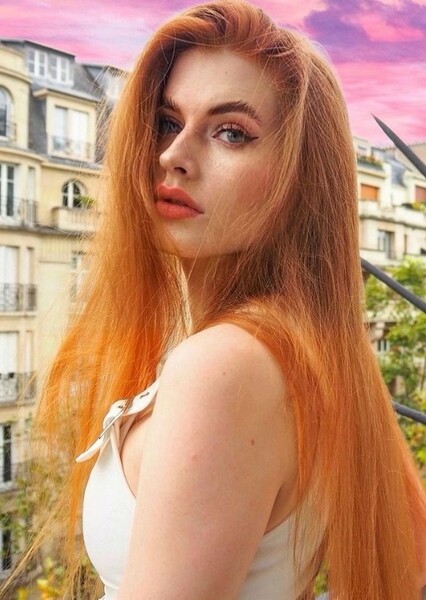 Chiara Weasley photo