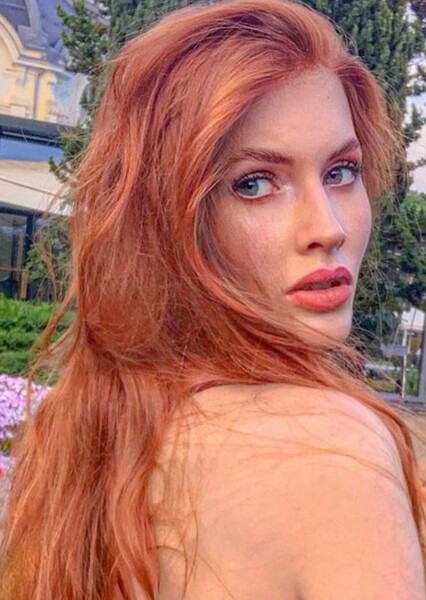Chiara Weasley photo