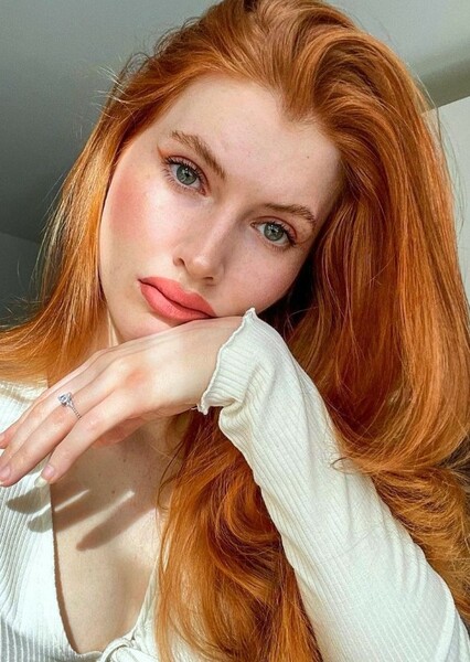 Chiara Weasley photo