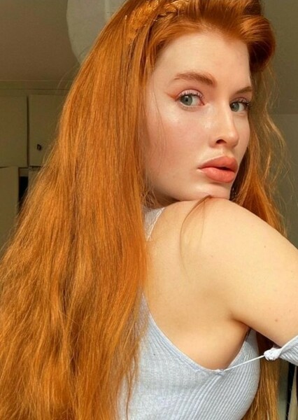 Chiara Weasley photo