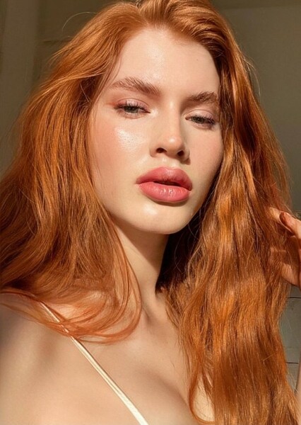 Chiara Weasley photo