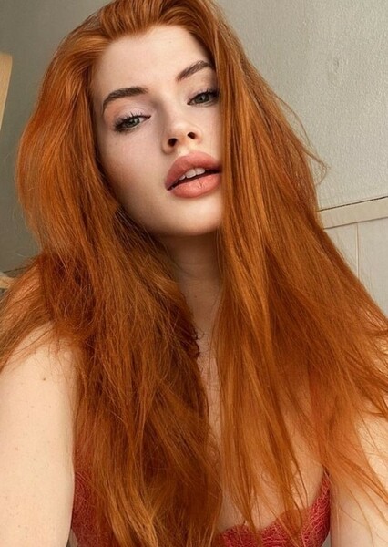 Chiara Weasley photo