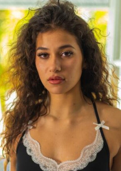 Chloe Abadi