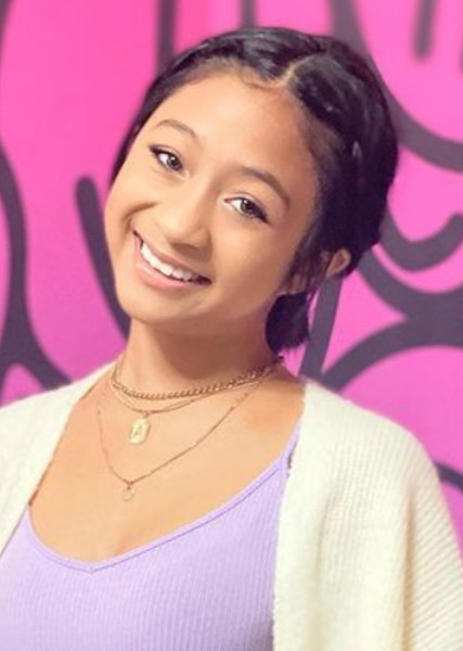 Chloe Adona photo