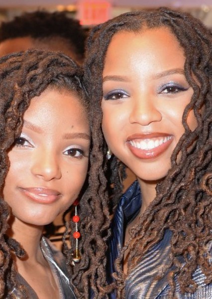 Chloe and Halle Bailey photo