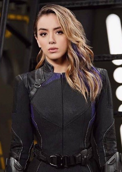 Chloe Bennet photo