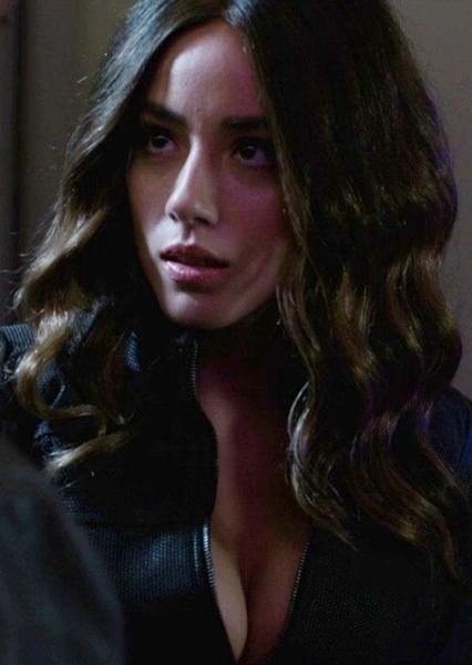 Chloe Bennet