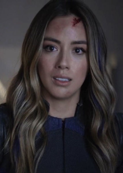 Chloe Bennet