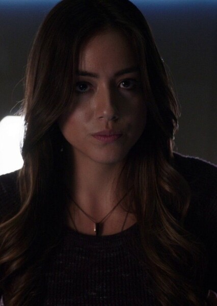 Chloe Bennet photo