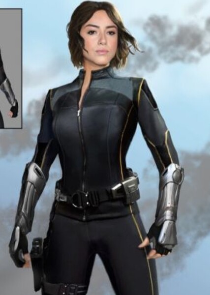 Chloe Bennet photo