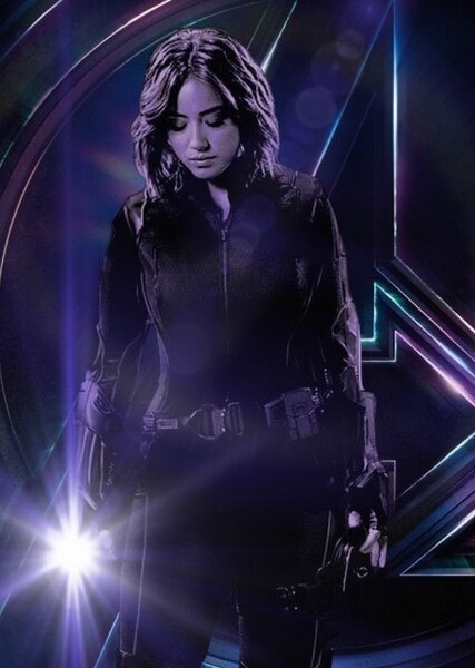 Chloe Bennet photo