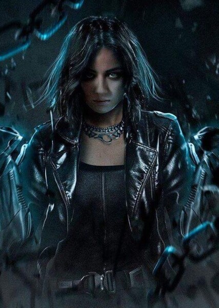 Chloe Bennet photo