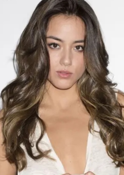 Chloe Bennet photo