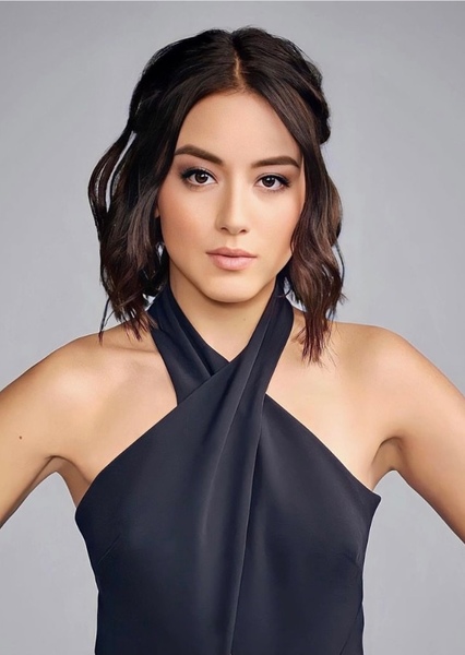 Chloe Bennet photo