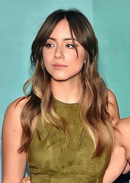 Chloe Bennet photo