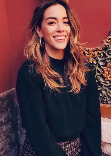 Chloe Bennet photo