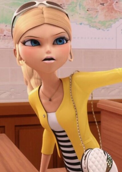 Queen Bee (Chloé Bourgeois)