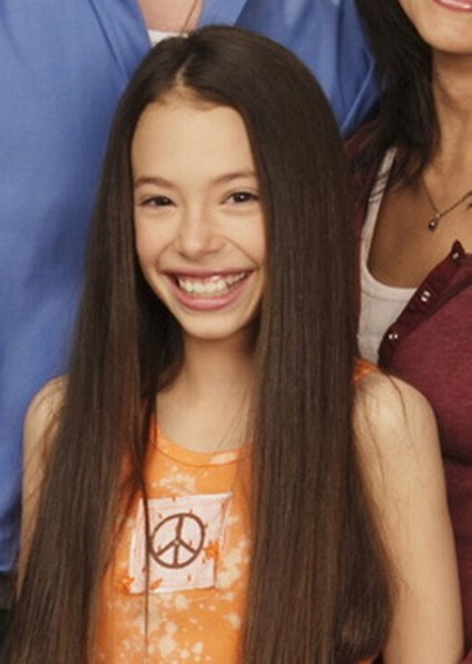 Chloe Bridges photo